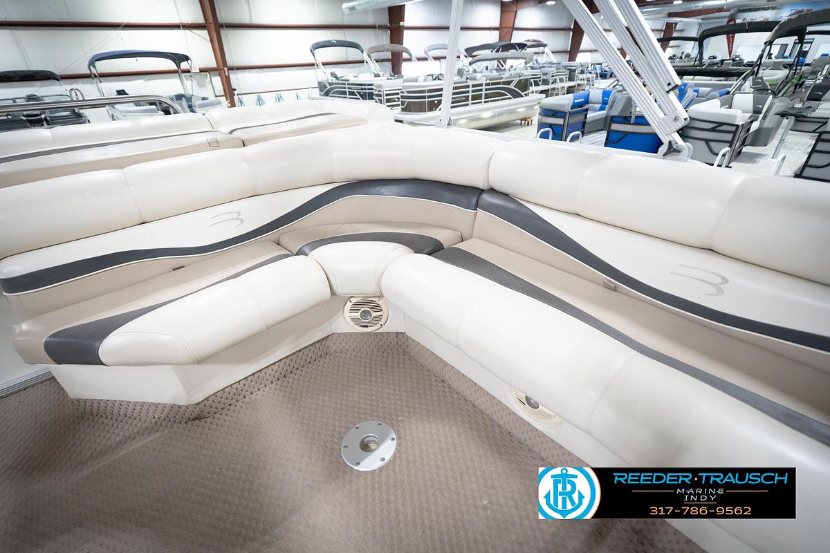 Used 2003 Bennington 2050 RL