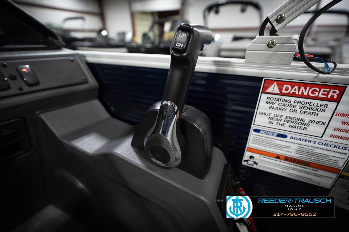 2026 Bennington 20 SL