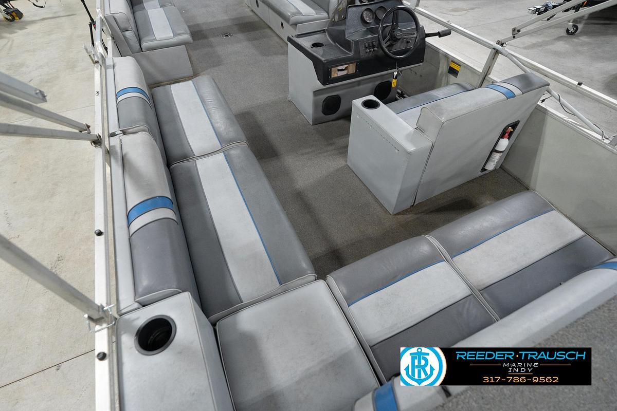 Used 1992 Sun Tracker Party Barge 24