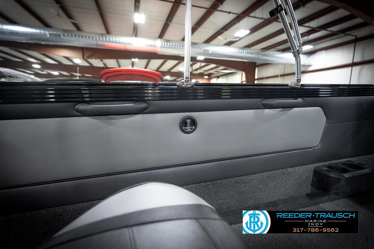 2026 Lund 2275 Baron