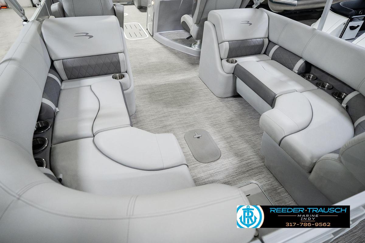 Used 2023 Bennington 23 LSR