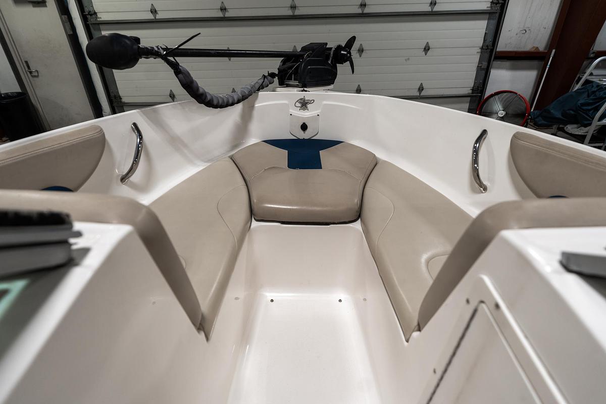 Used 2013 Chapparal 19 H20 F/S