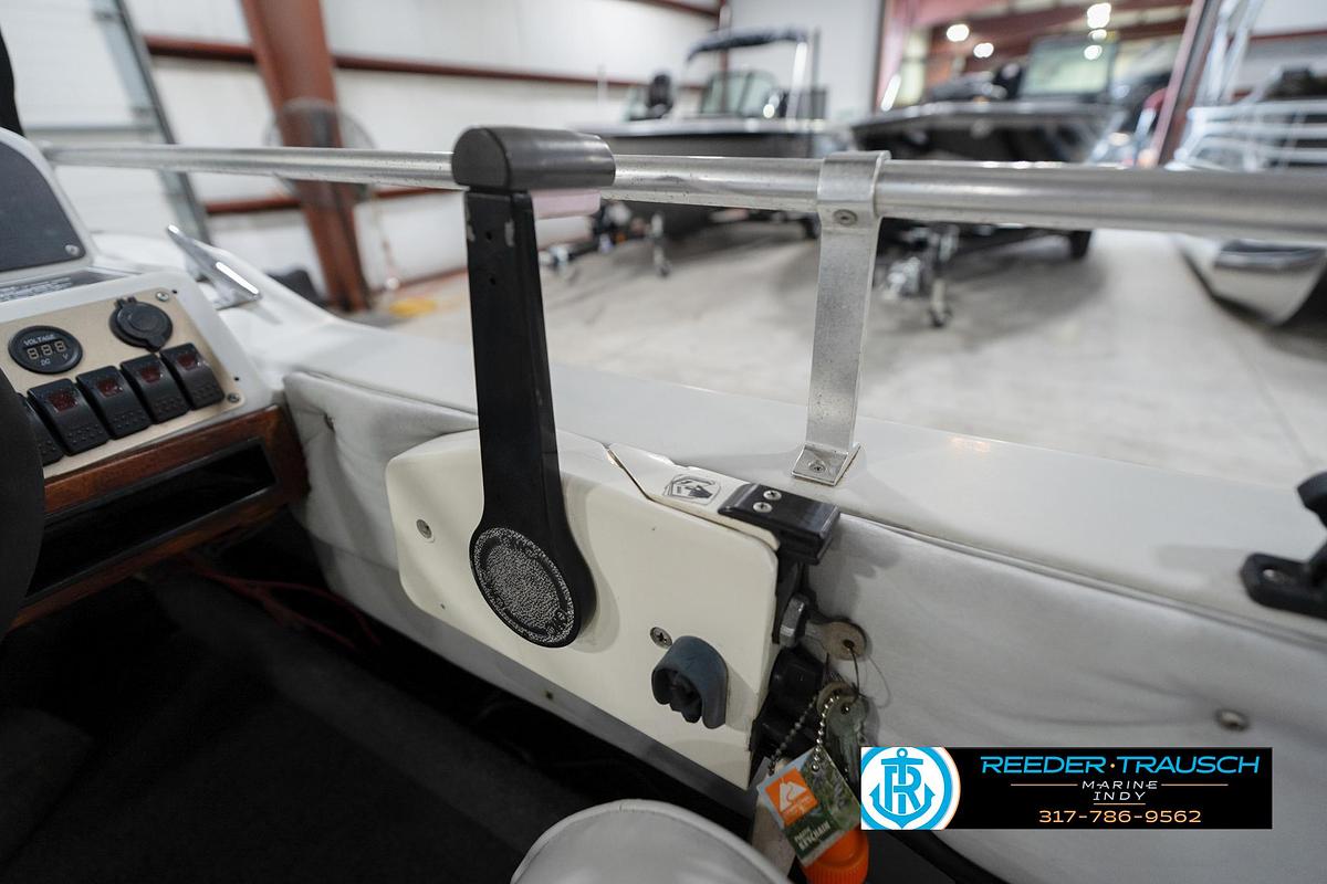 Used 1987 Hurricane 17 Deck Boat