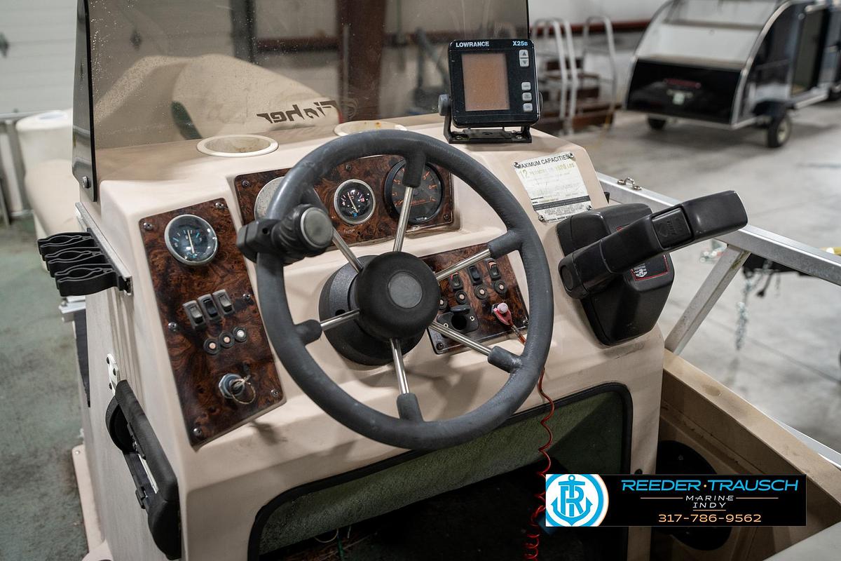 Used 1998 Fisher Freedom 200 Fish