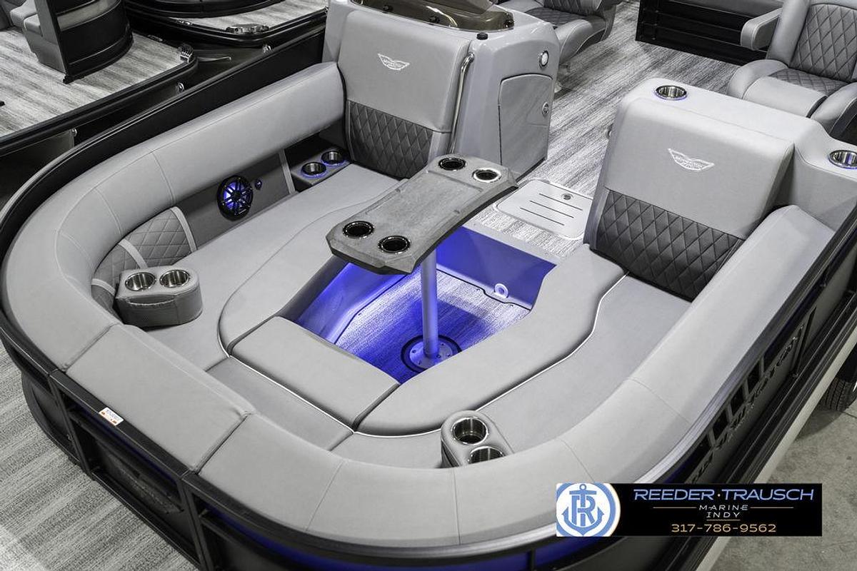 2025 Bennington 23 LTSB