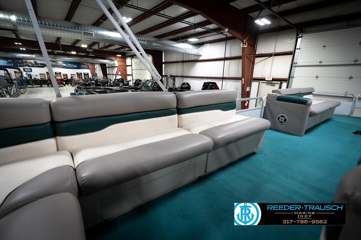 Used 1996 Suntracker Party Barge 24