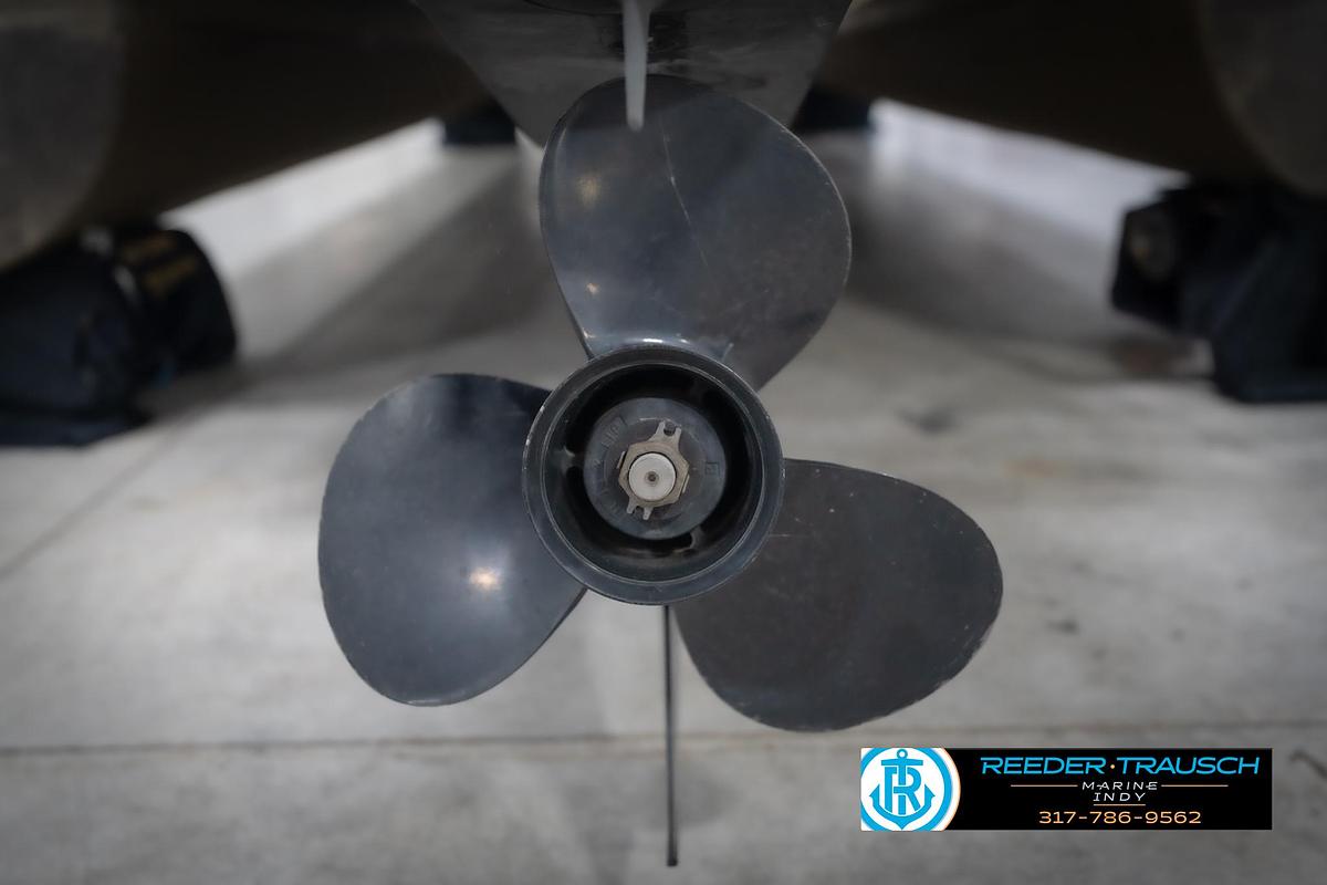 Used 2014 SunChaser Classic 8522 Lounger