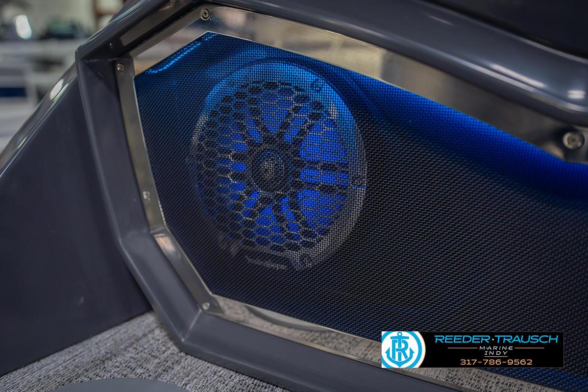 2026 Bennington 27 RXFBWAT2