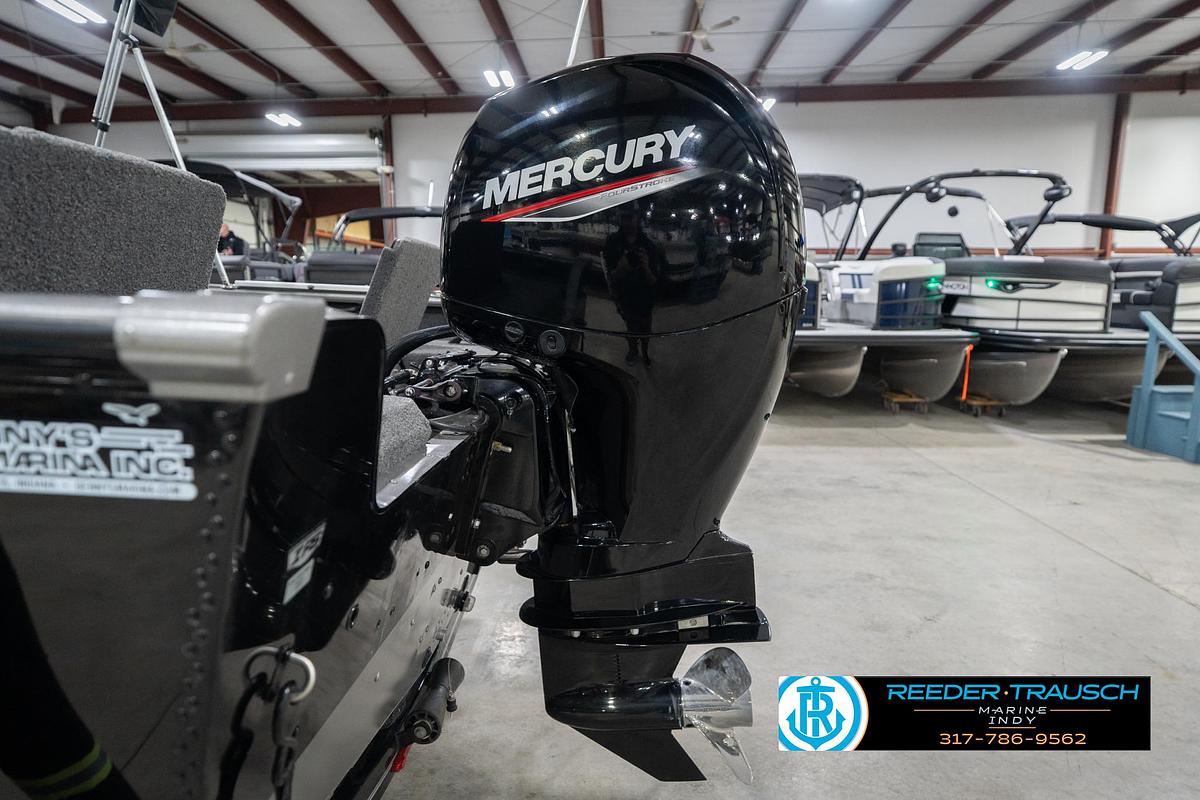 Used 2023 Lund 1875 Impact XS