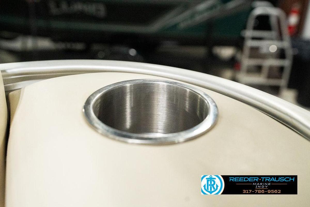 Used 2001 Sweetwater SW 20 RE