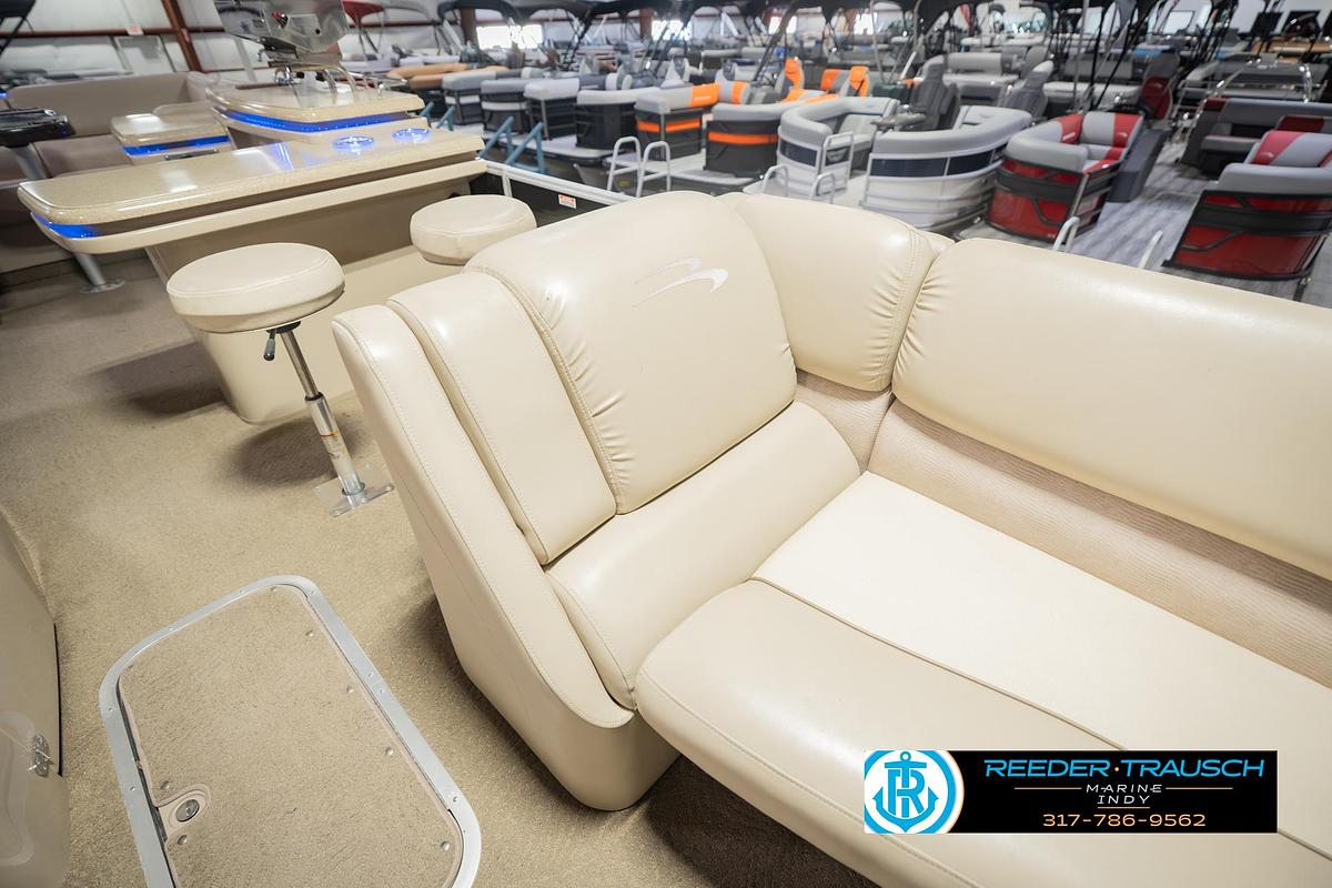Used 2014 Bennington 2550 RCB