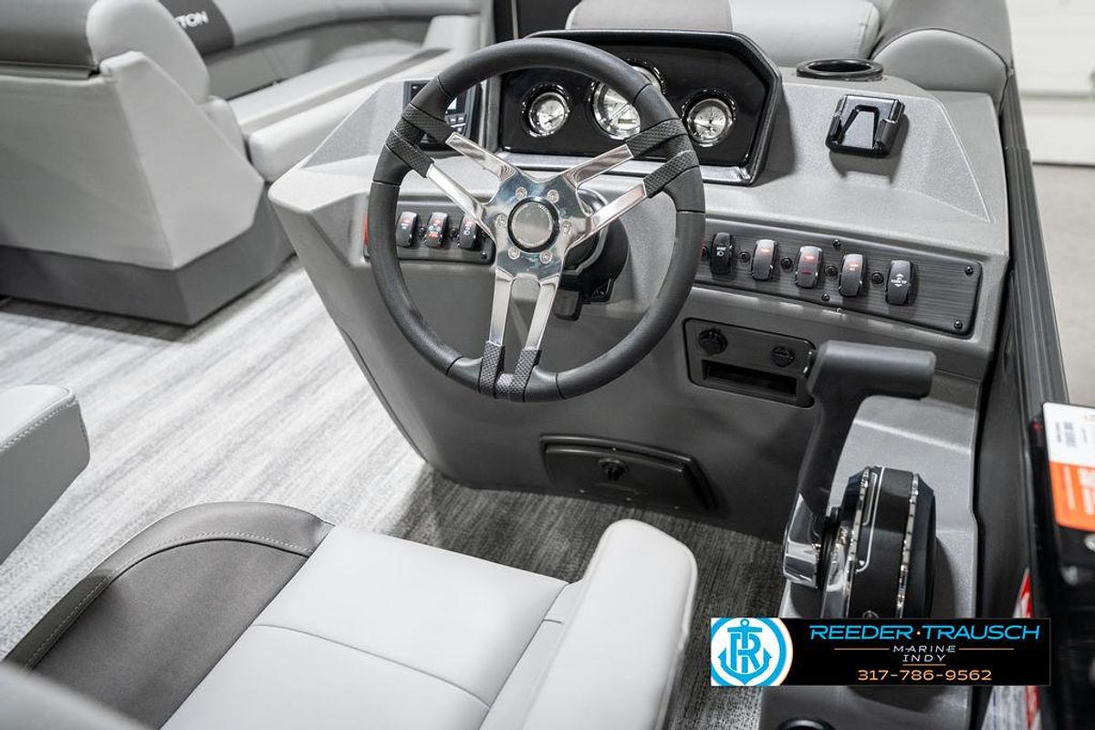 2025 Bennington 21 SLJ