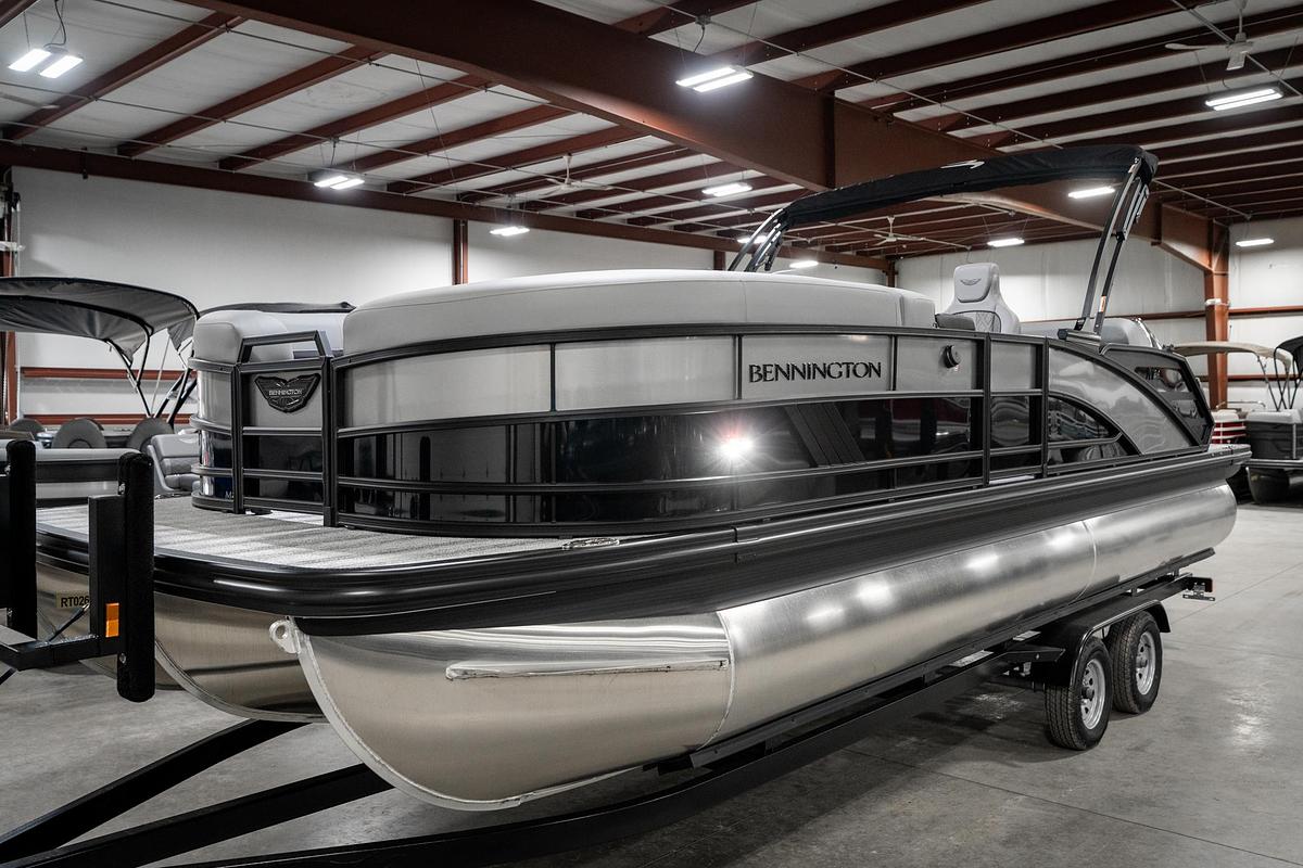 2025 Bennington 24 MSB