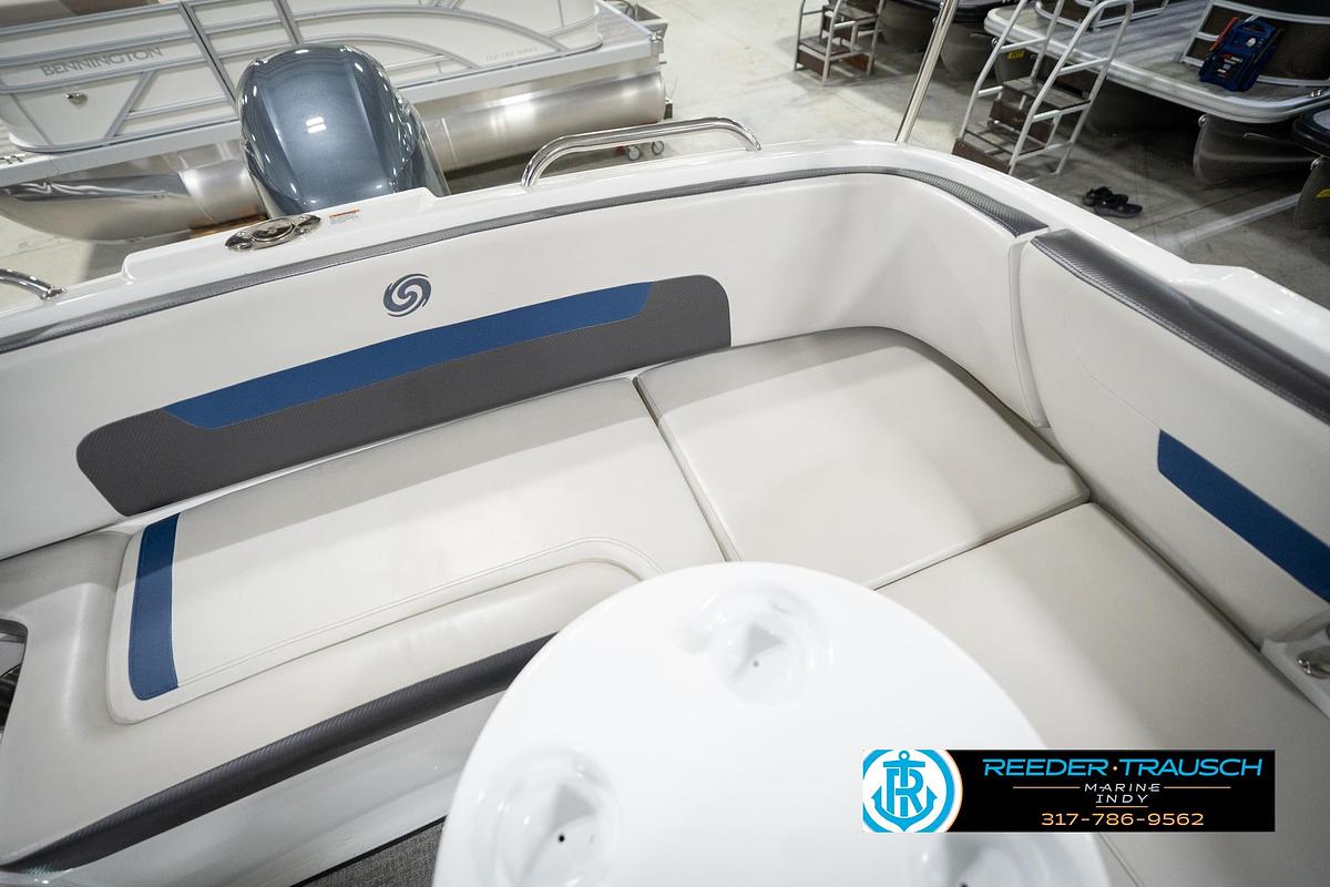 Used 2022 Hurricane 235RD