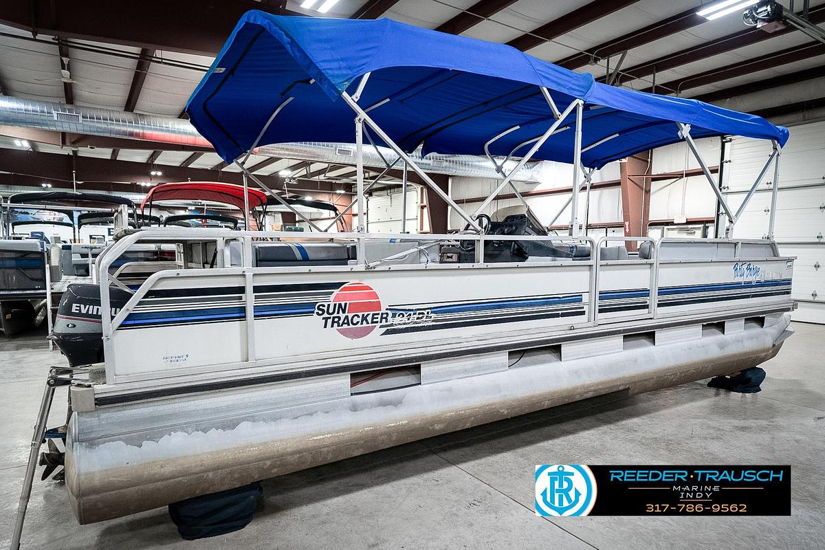 Used 1992 Sun Tracker Party Barge 24