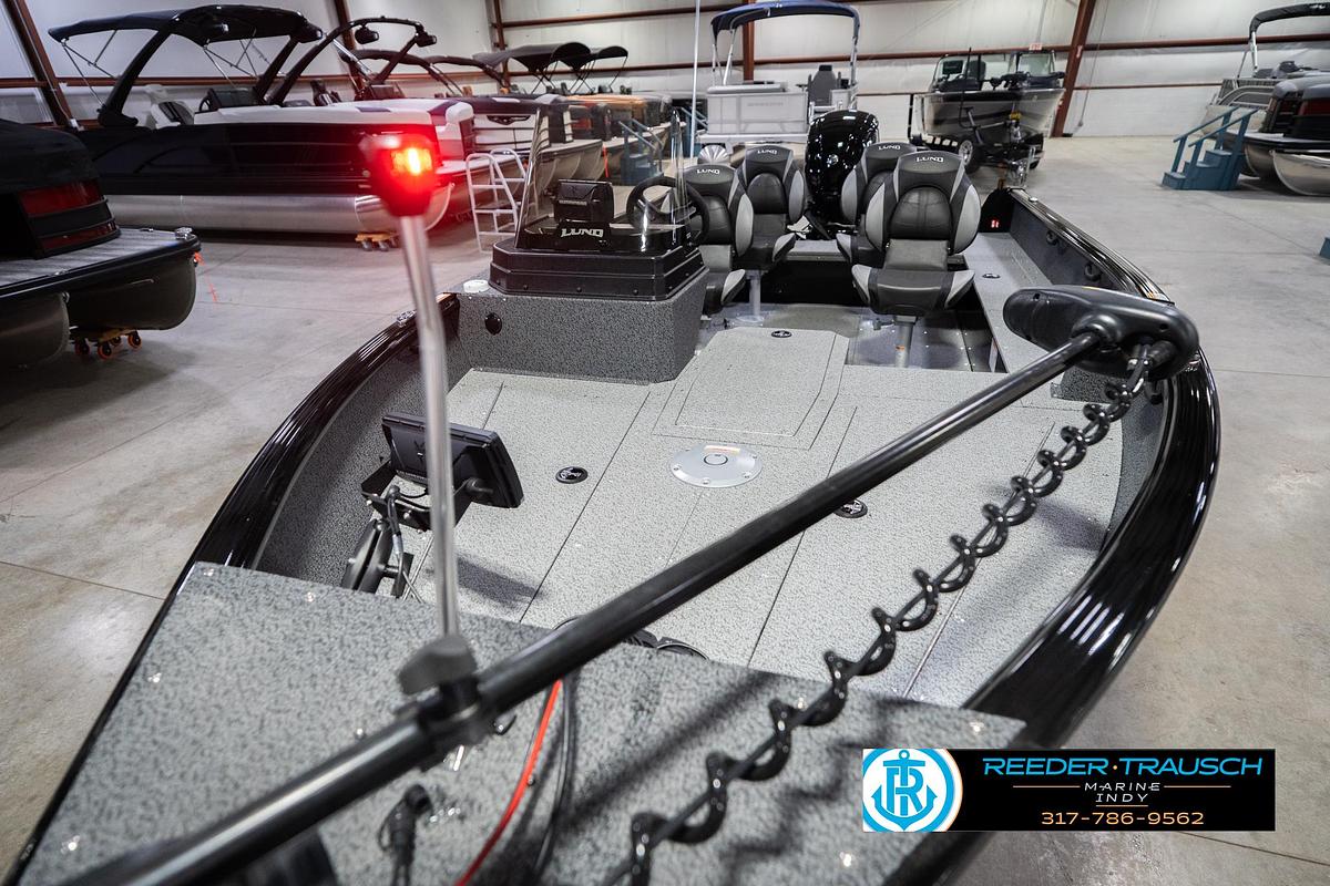 2026 Lund 1700 Explorer Side