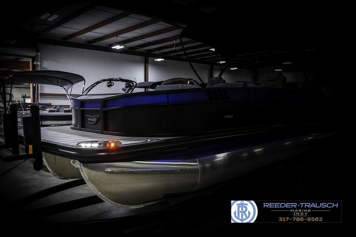 2025 Bennington 23 LTSB