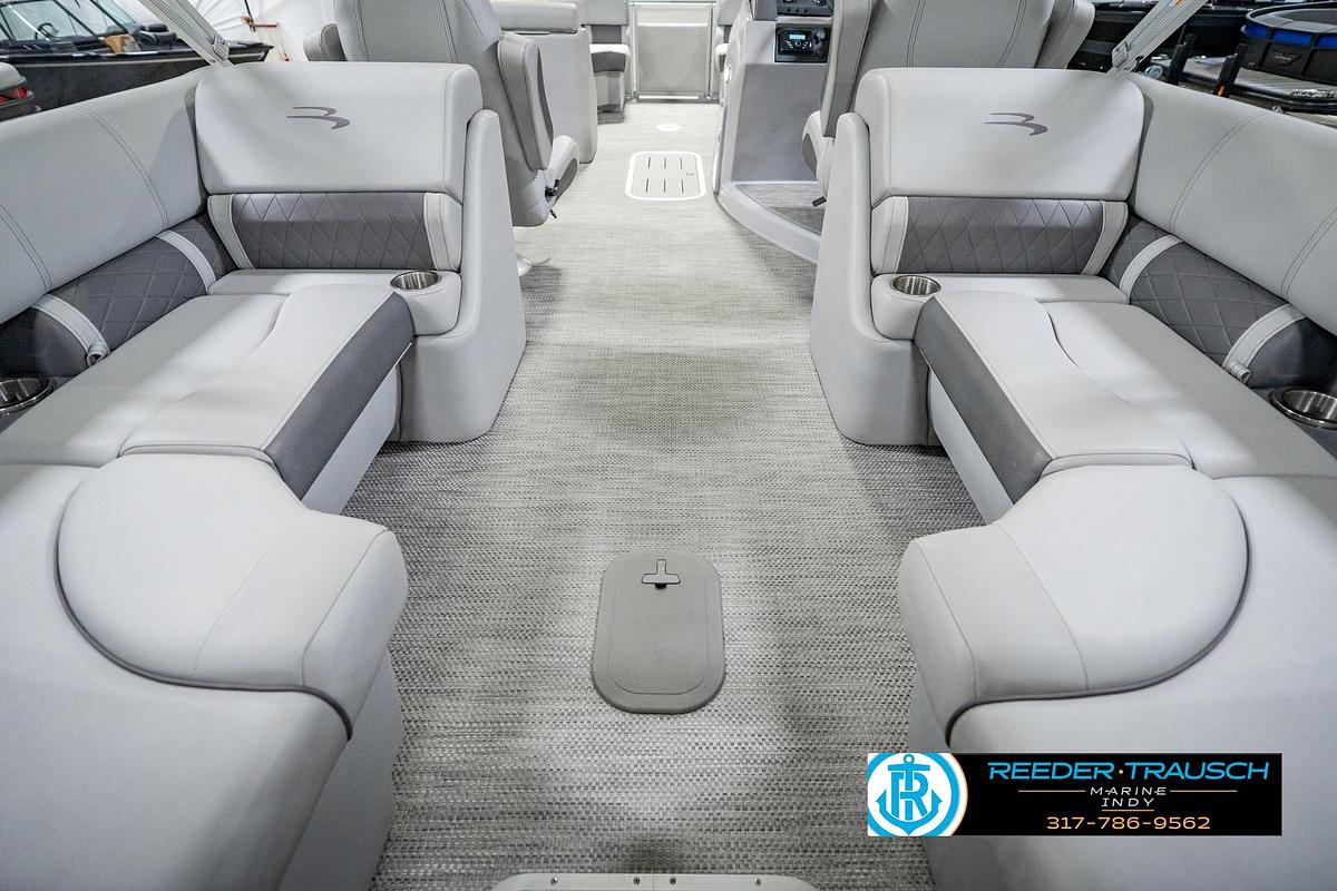 Used 2023 Bennington 23 LSR
