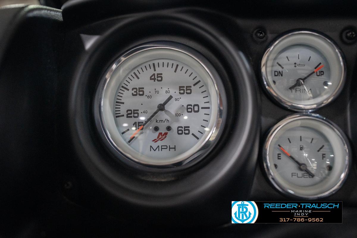 Used 2023 Lund 1875 Impact XS