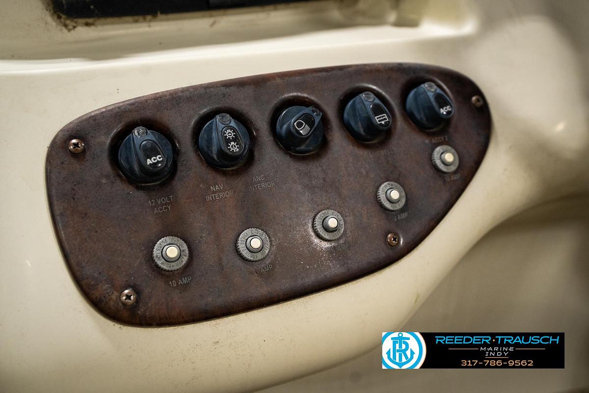 Used 2000 Bennington 2275 LX