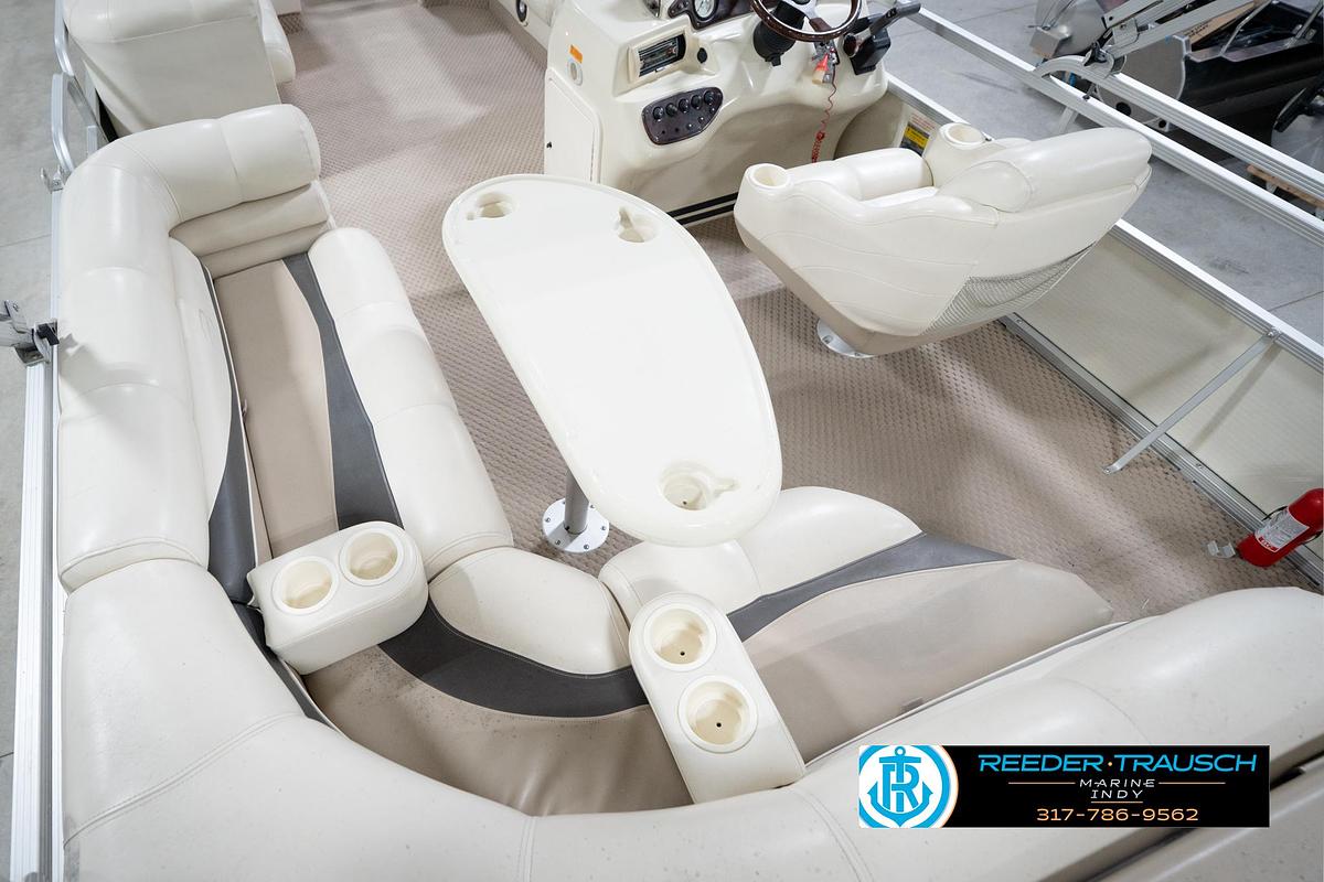 Used 2003 Bennington 2050 RL