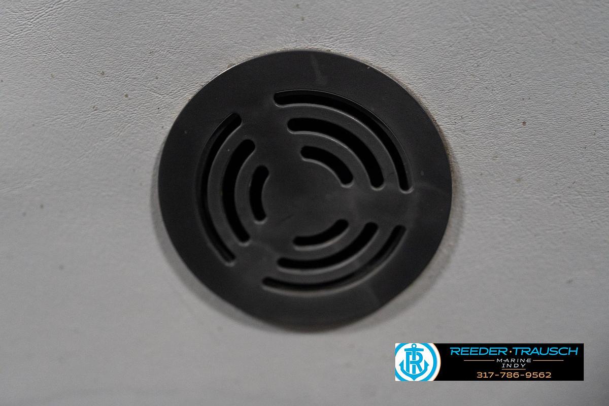 Used 1992 Sun Tracker Party Barge 24