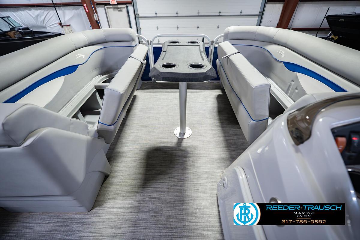 Used 2021 Bennington 22 SVSR