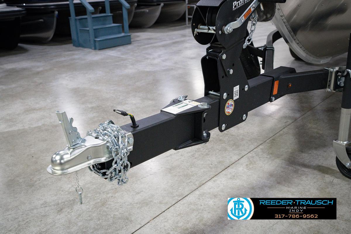2026 Lund 1800 Explorer Side