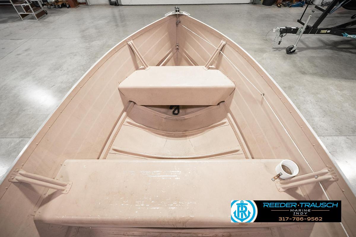Used 2004 Smoker Craft Voyager