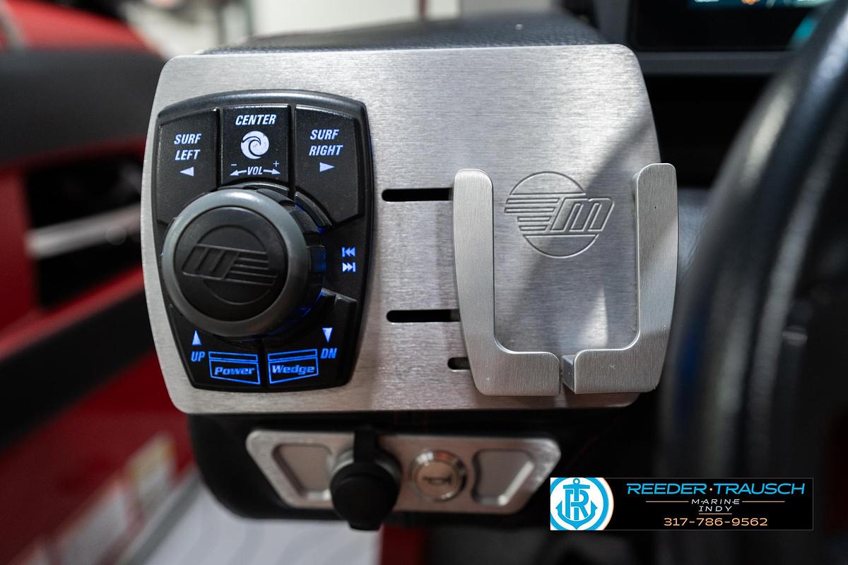 Used 2017 Malibu 25 LSV