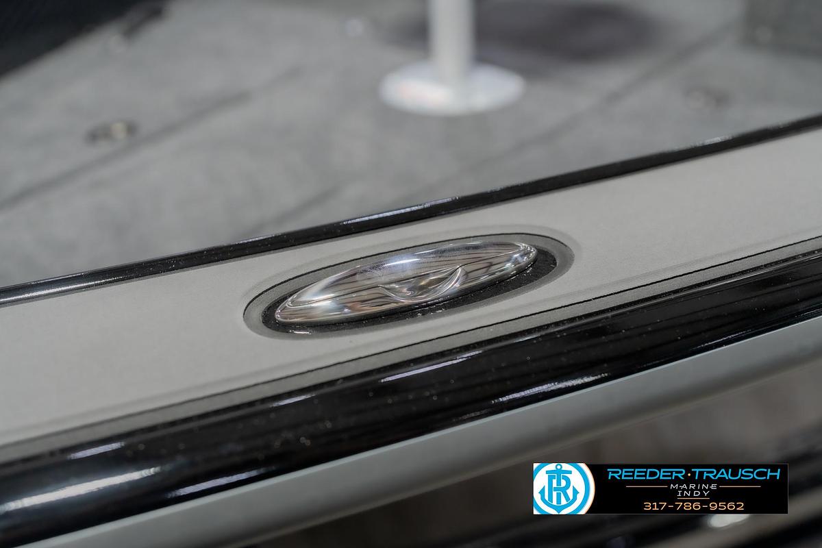 2026 Lund 1975 Pro V Sport