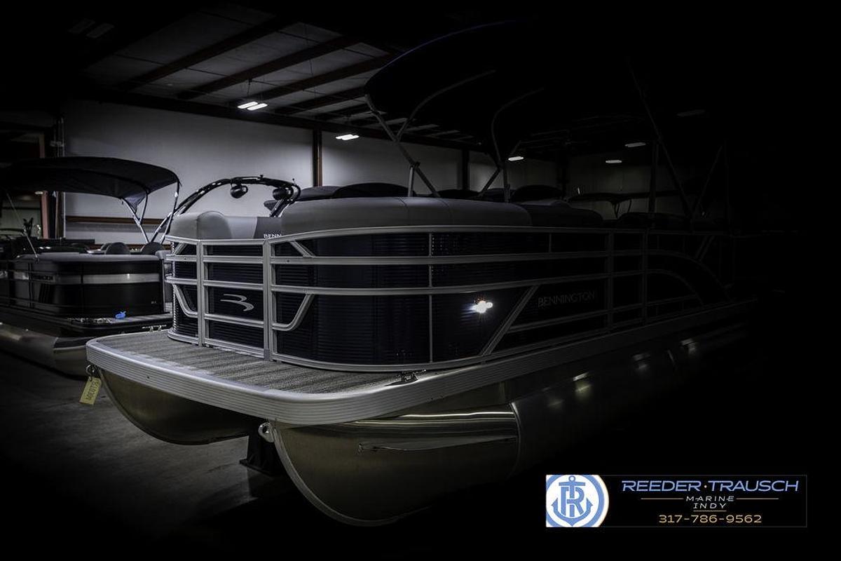 2025 Bennington 18 SLJ