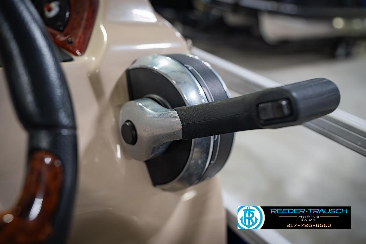 Used 2014 Tracker Marine Sig Party Barge 20 DLX