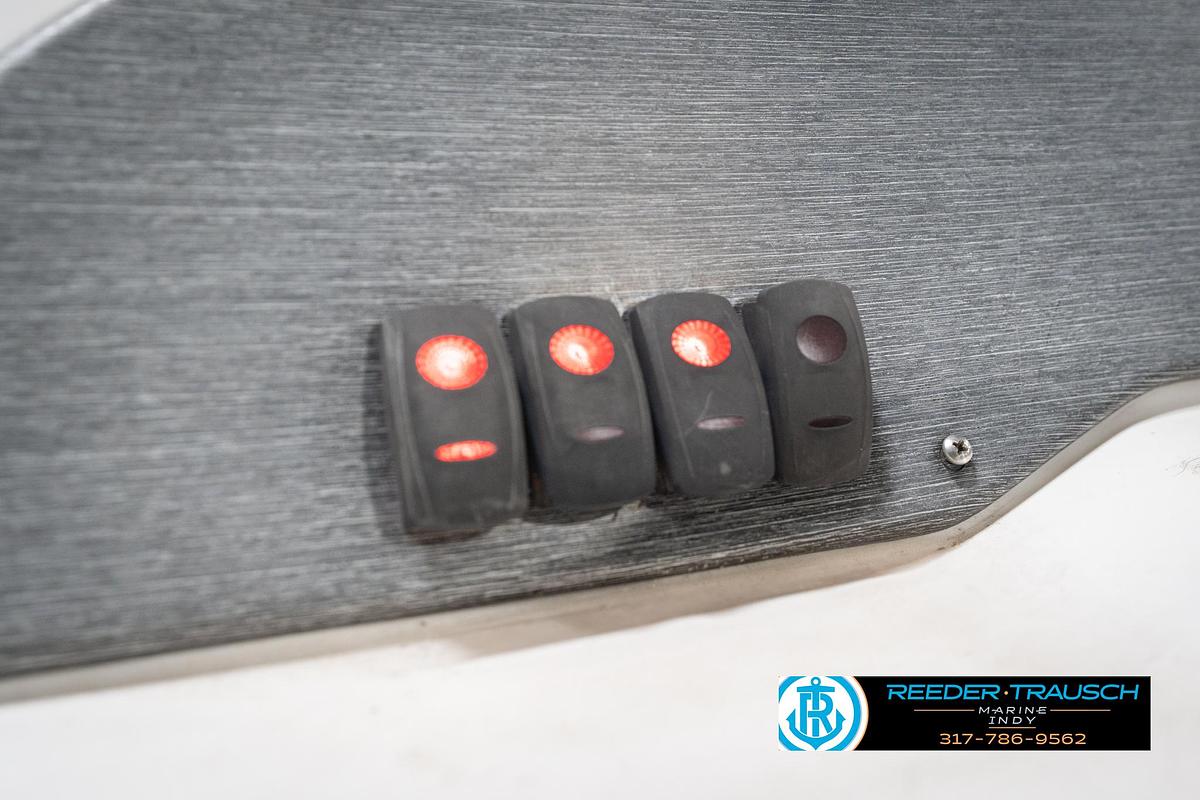 Used 2007 Avalon Catalina C RE 16