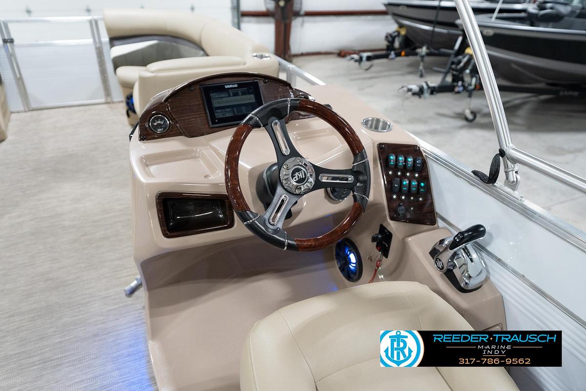 Used 2020 Leisure Craft 2435 LX