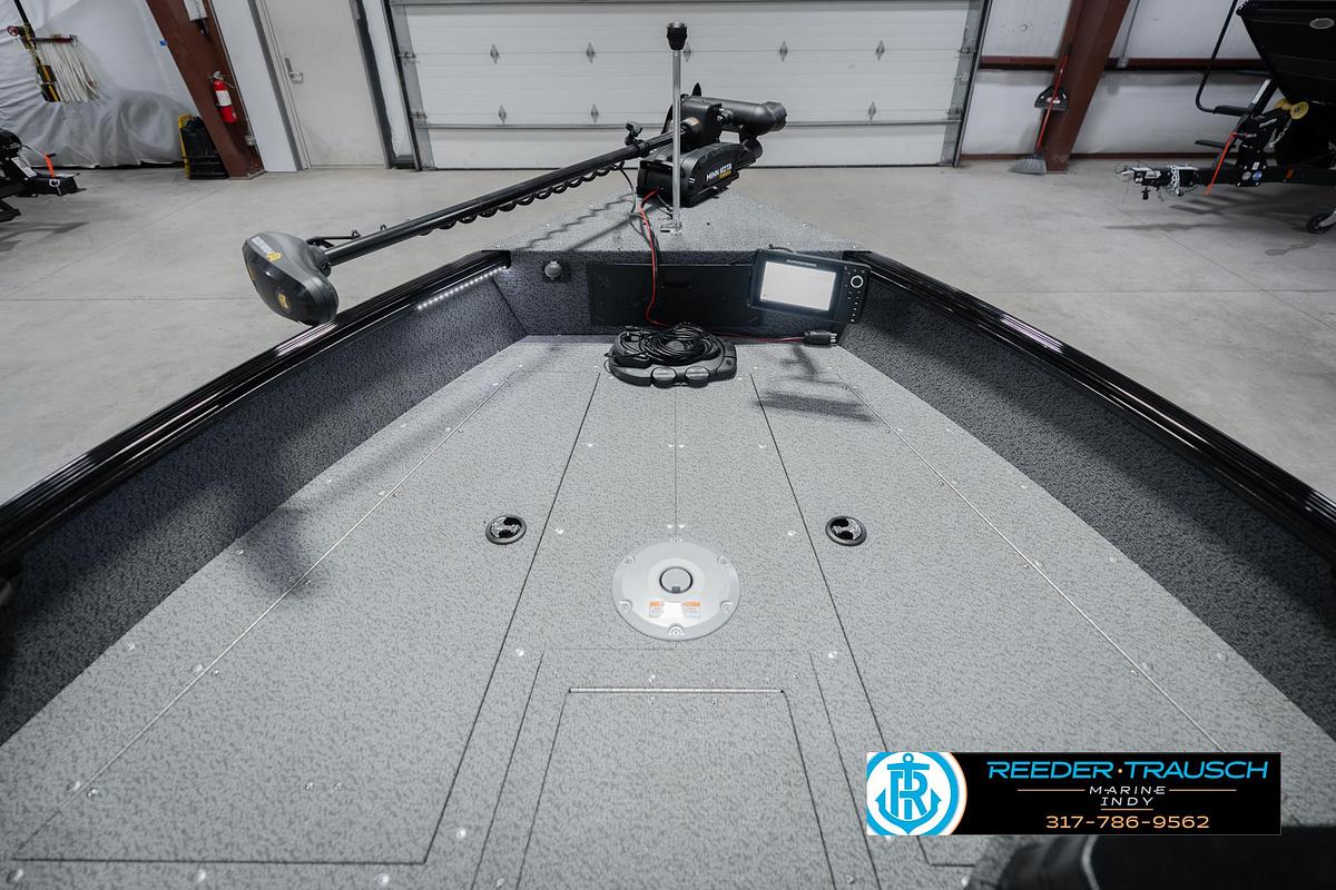 2026 Lund 1700 Explorer Side