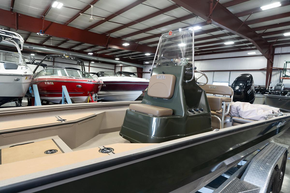 Used 2023 Excel 220 Bay Pro