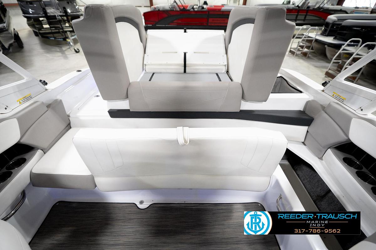 Used 2020 Four Winns MT H210