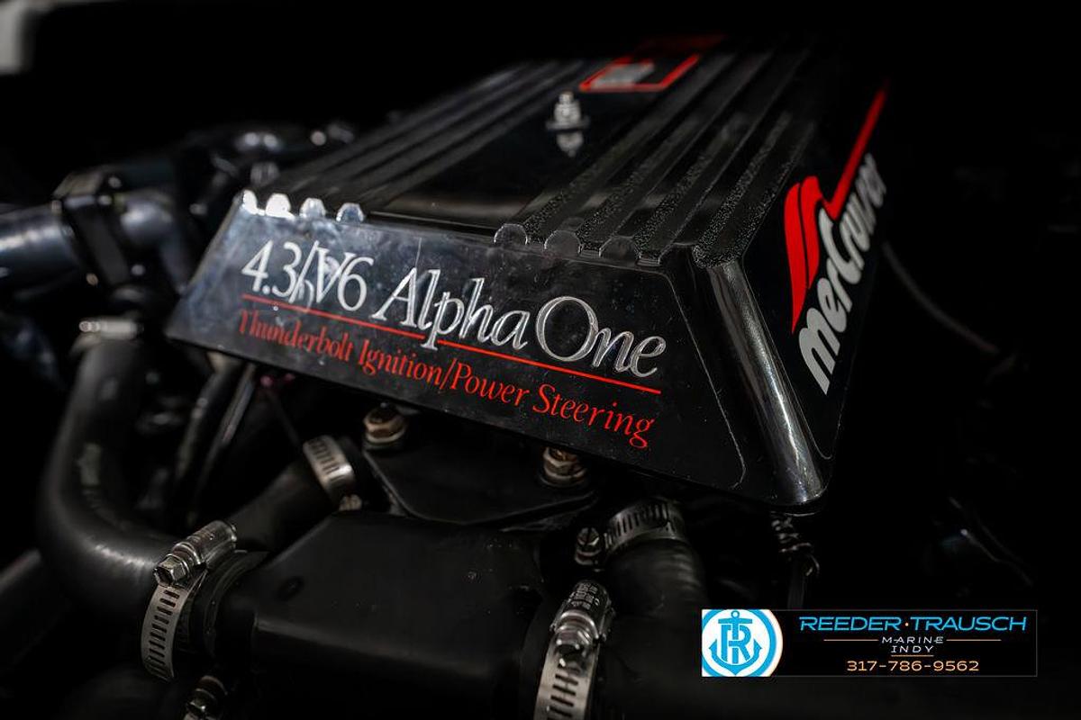 Used 1990 Rinker 206 Captiva