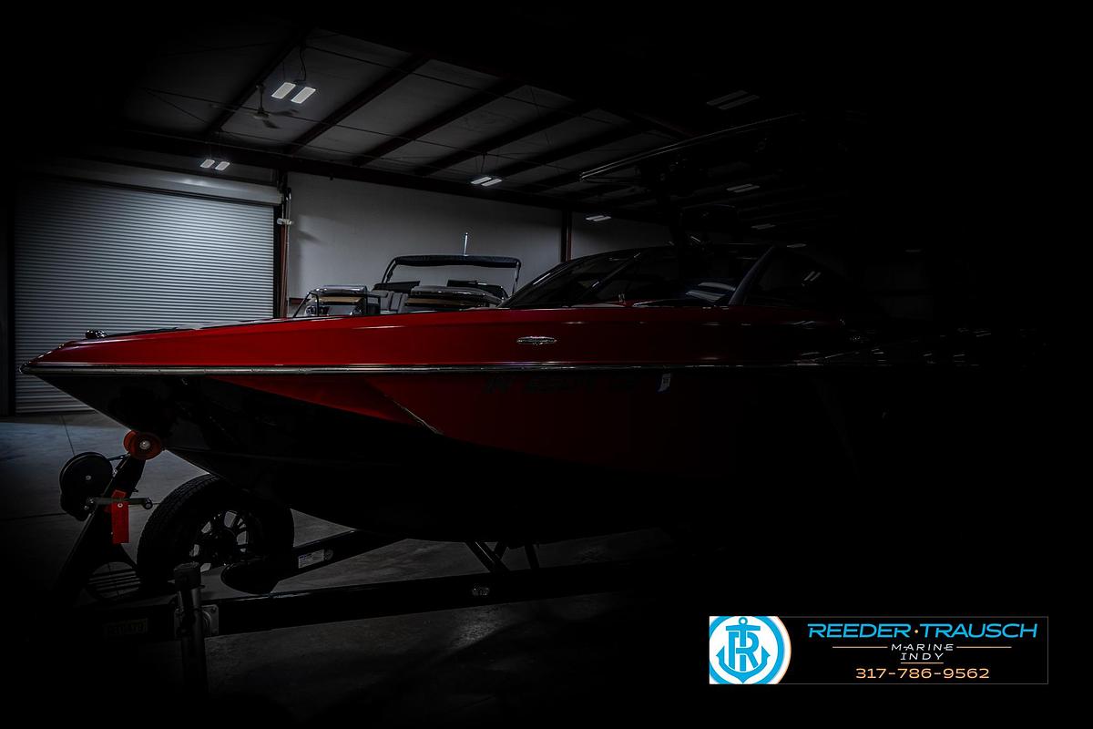 Used 2017 Malibu 25 LSV