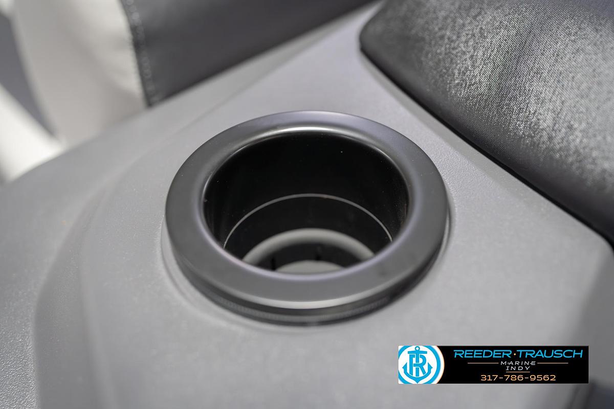 2026 Bennington 22 SSB