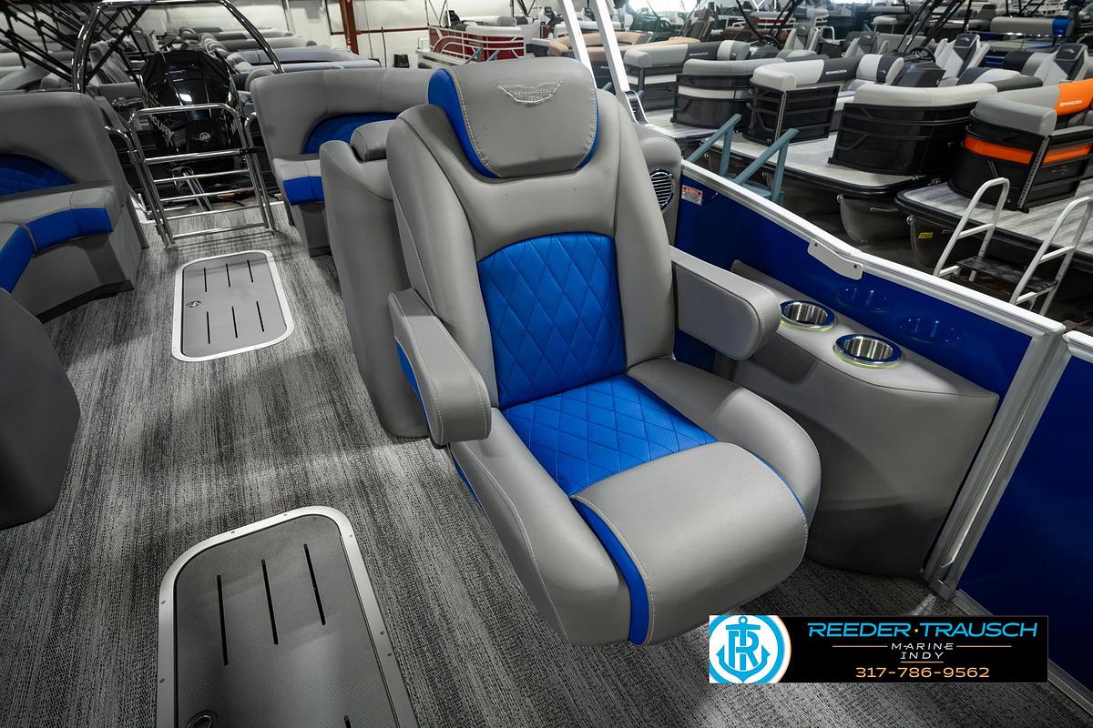 Used 2025 Bennington 25 L Bowrider