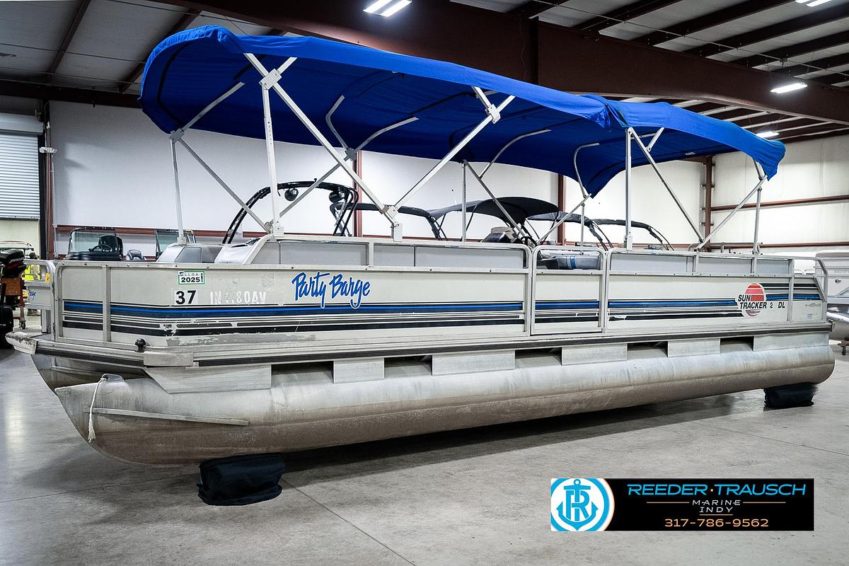 Used 1992 Sun Tracker Party Barge 24