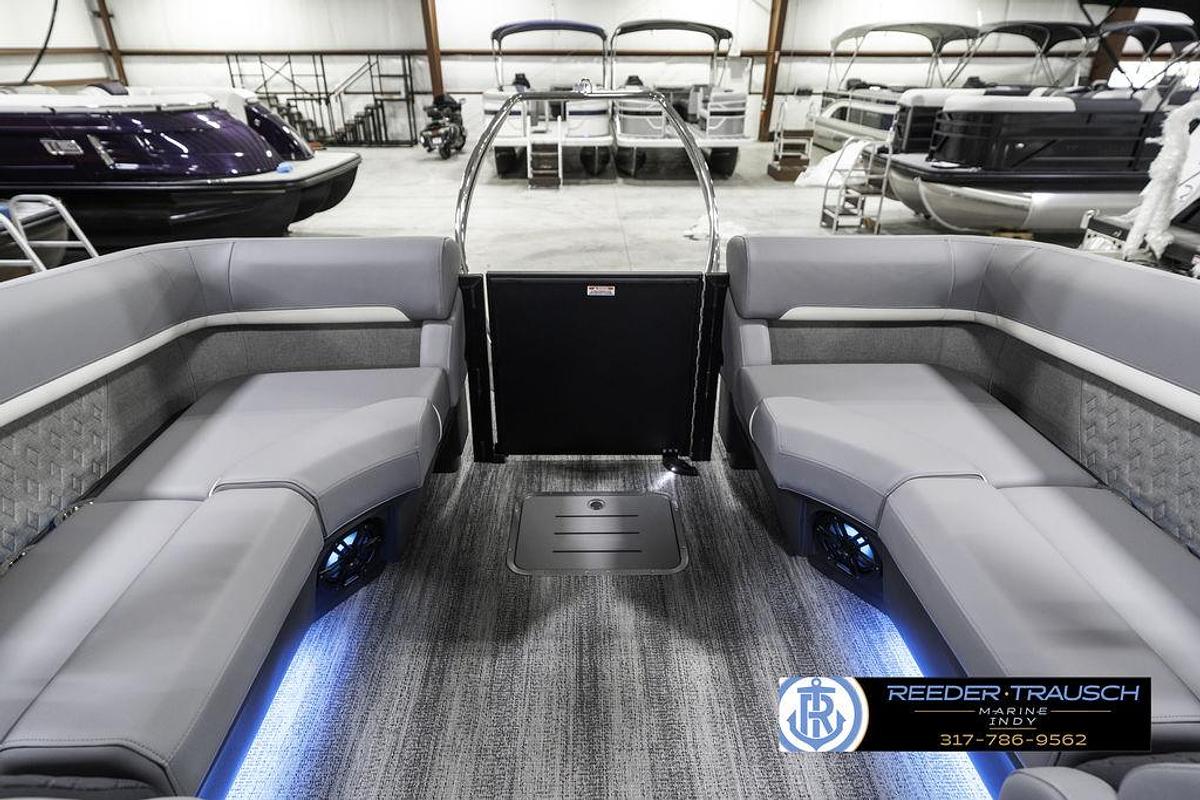 2025 Bennington 24 MFB