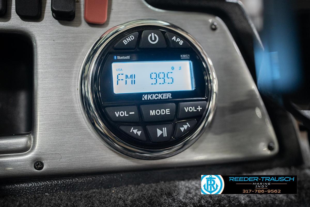 Used 2023 Lund 1875 Impact XS