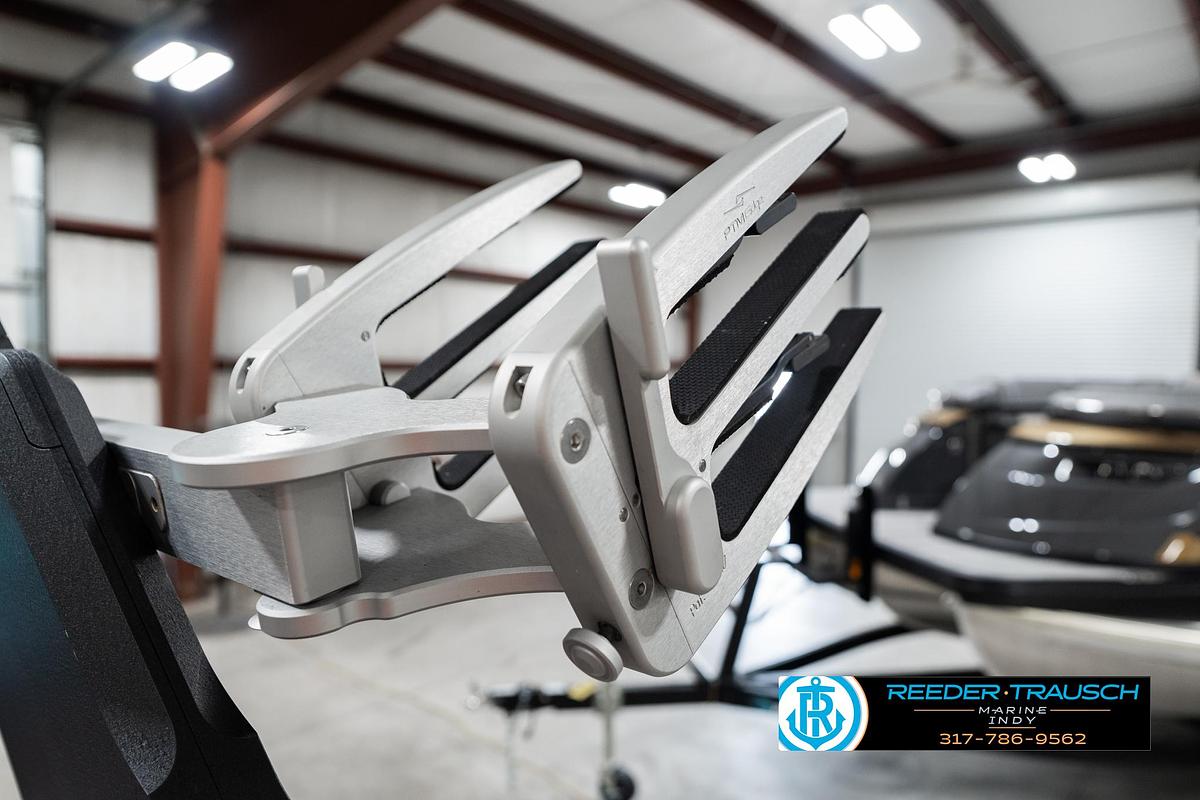 Used 2017 Malibu 25 LSV