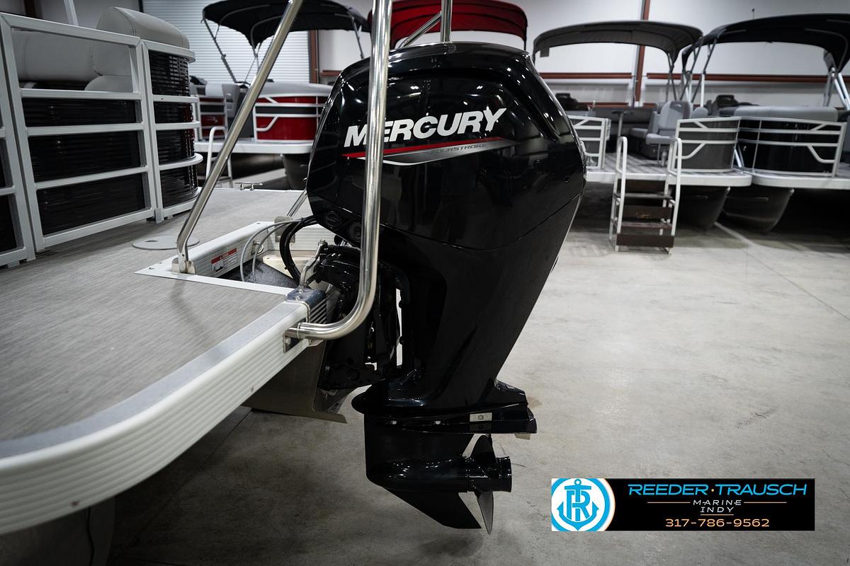 Used 2023 Bennington 22 LSR