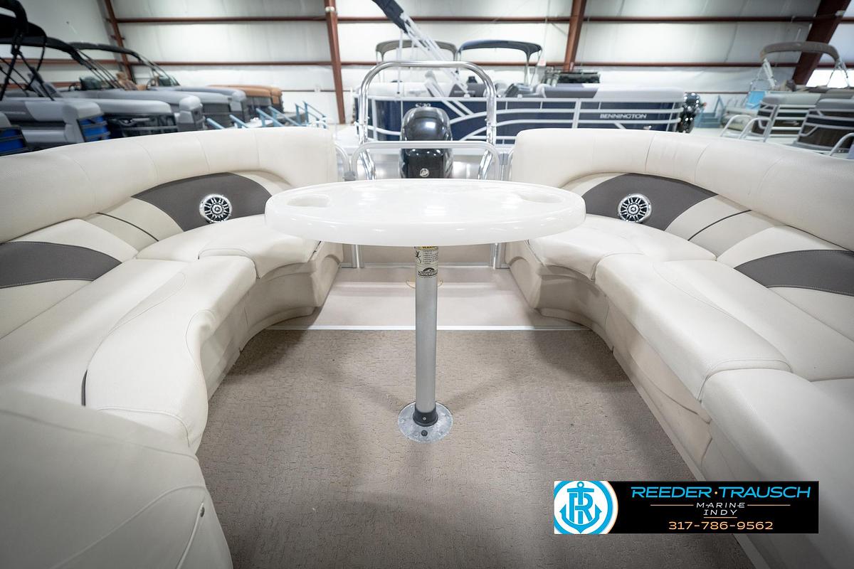 Used 2014 SunChaser Classic 8522 Lounger