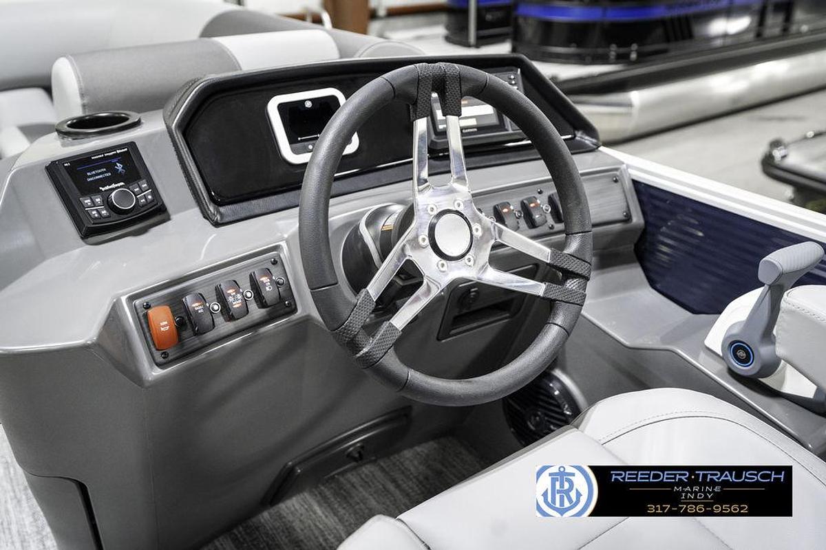 2025 Bennington 18 SLJ