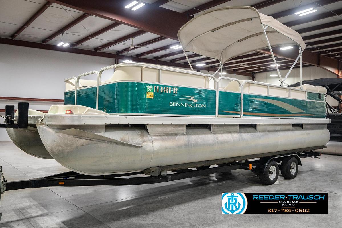 Used 2000 Bennington 227L